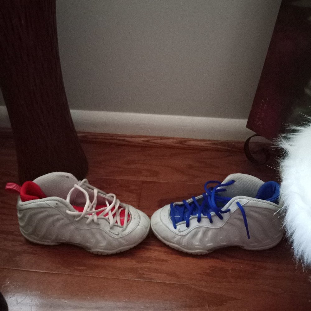 Nike Foamposite Tennis Shoes